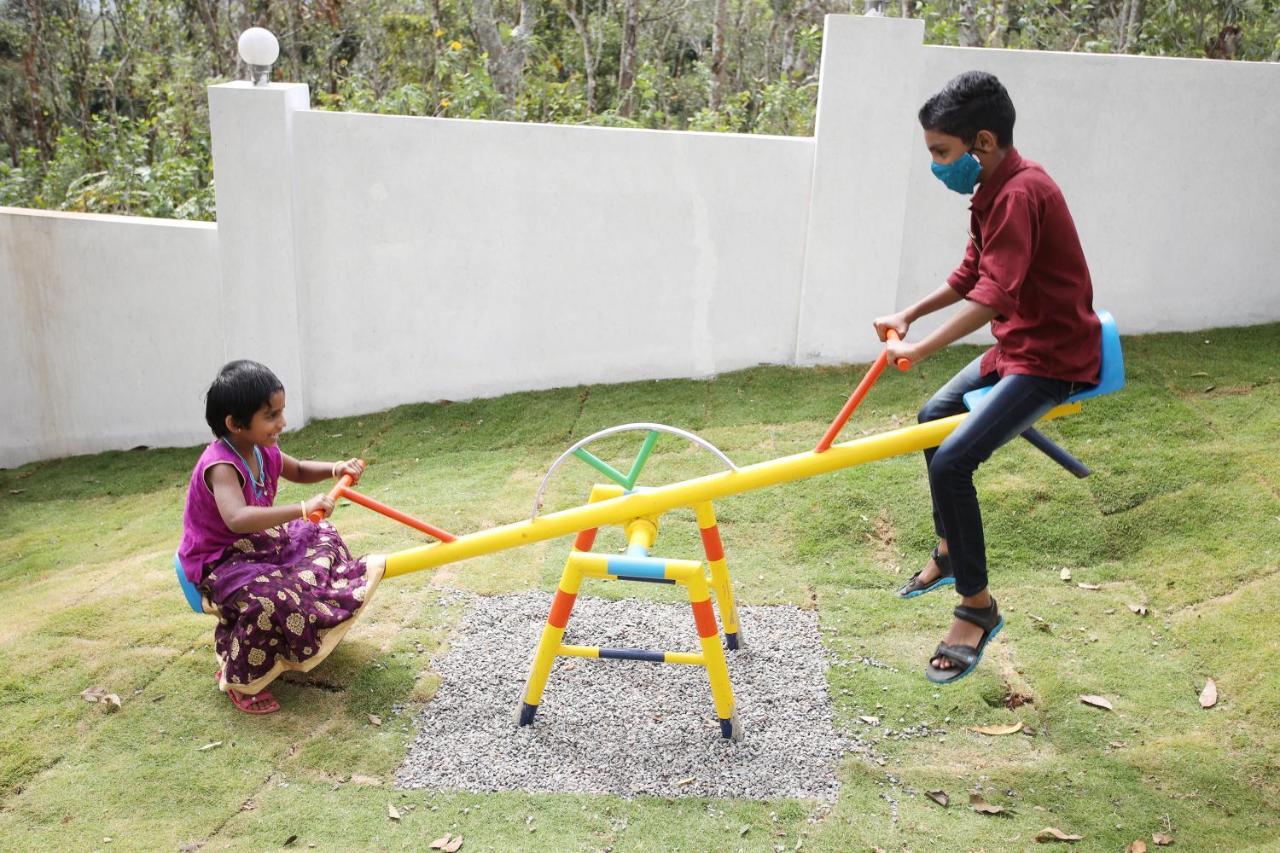 Paadi Holidays Ramakkalmedu Idukki Buitenkant foto